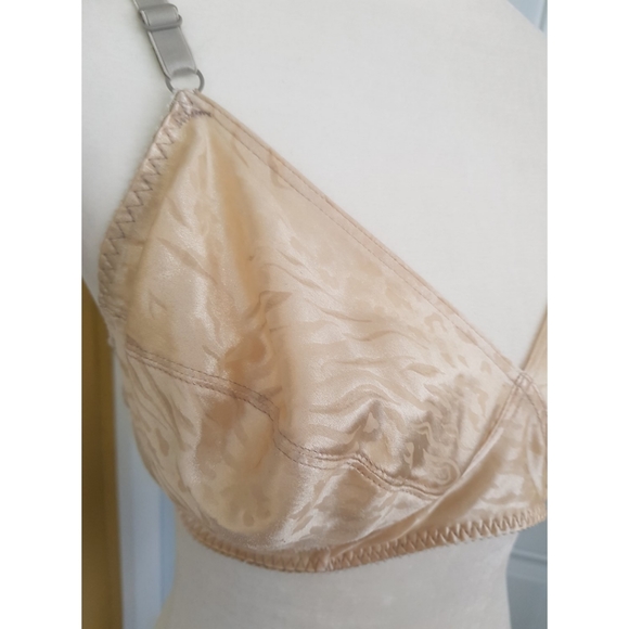Vintage Vassarette Second Skin Satin Bra - Picture 2 of 16